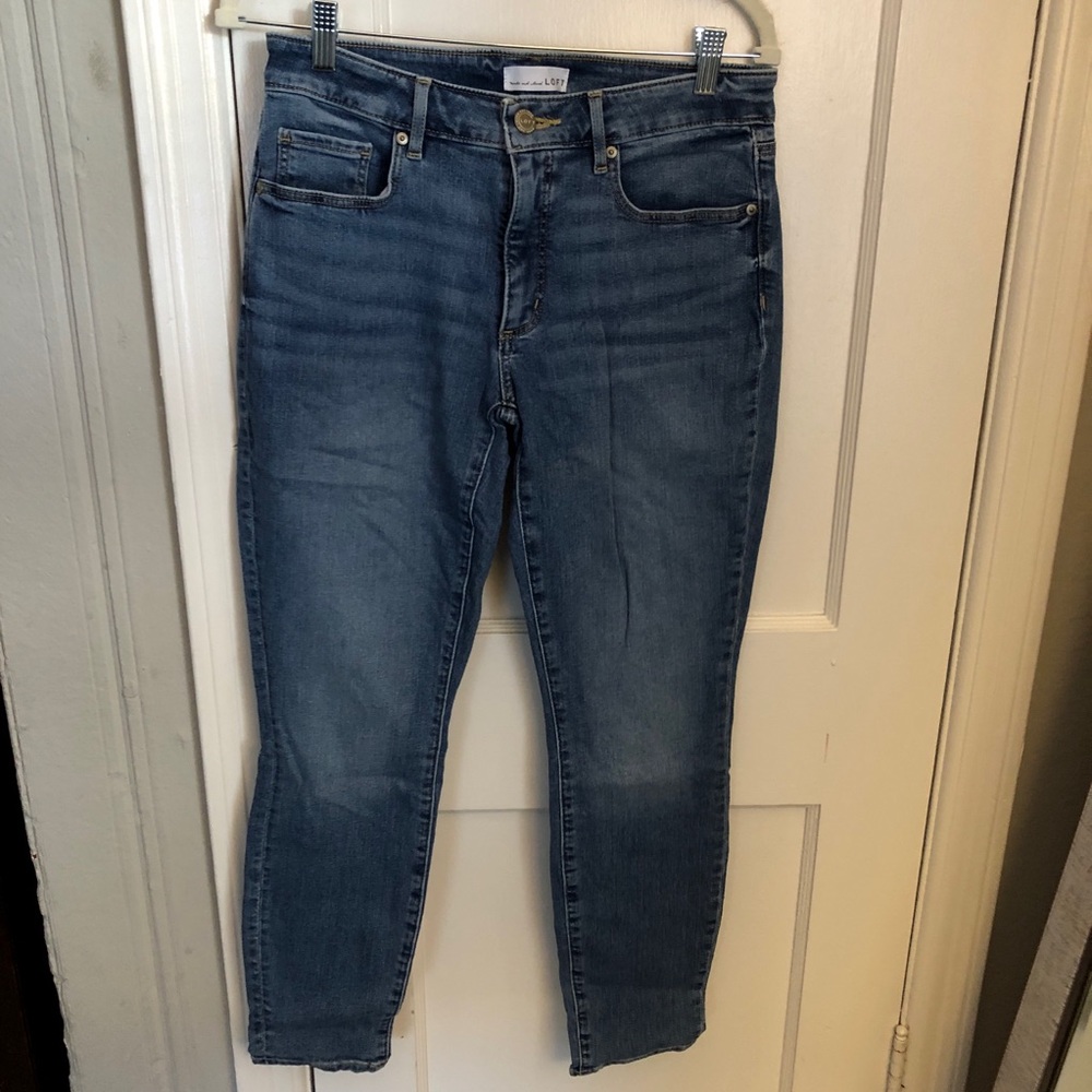 Loft curvy skinny crop jeans. 28/6. Excellent condition.